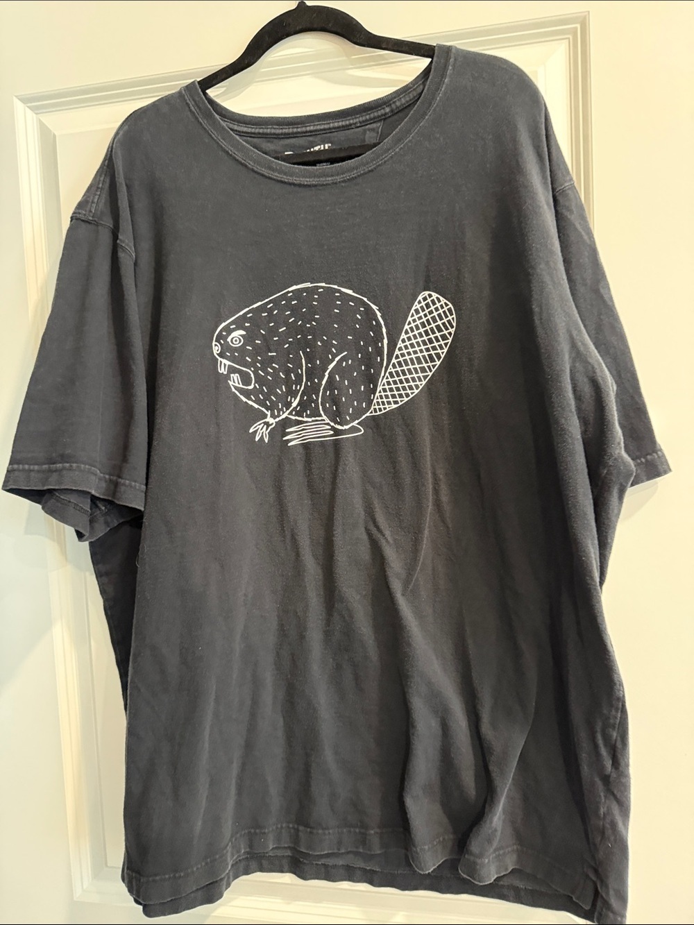 Duluth Black Graphic T-Shirt with White Beaver Print sz xl